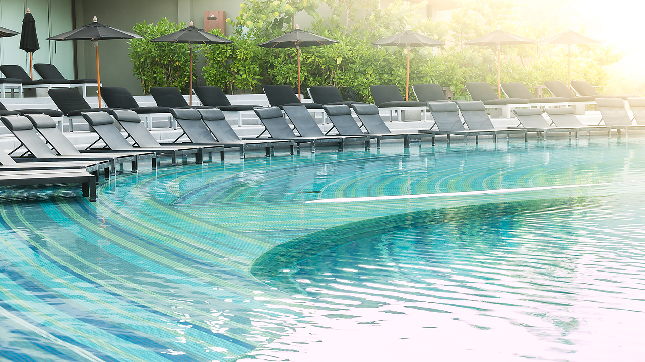 Luxury pool